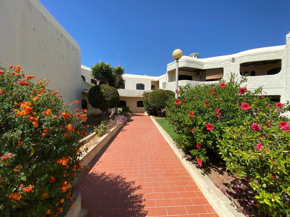Peaceful & Spacious Apt With Parking & Queen Bed Carvoeiro  Ngoại thất bức ảnh